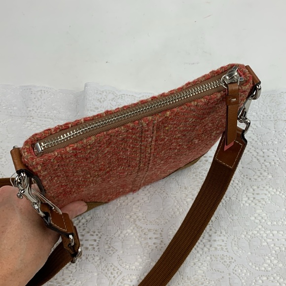 Coach SCARO swing pack Crossbody bag Camel Rose Wool Tweed Zip bag NEW NWT - Picture 11 of 14